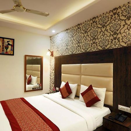 Hotel Qualia Suites New Delhi Eksteriør billede