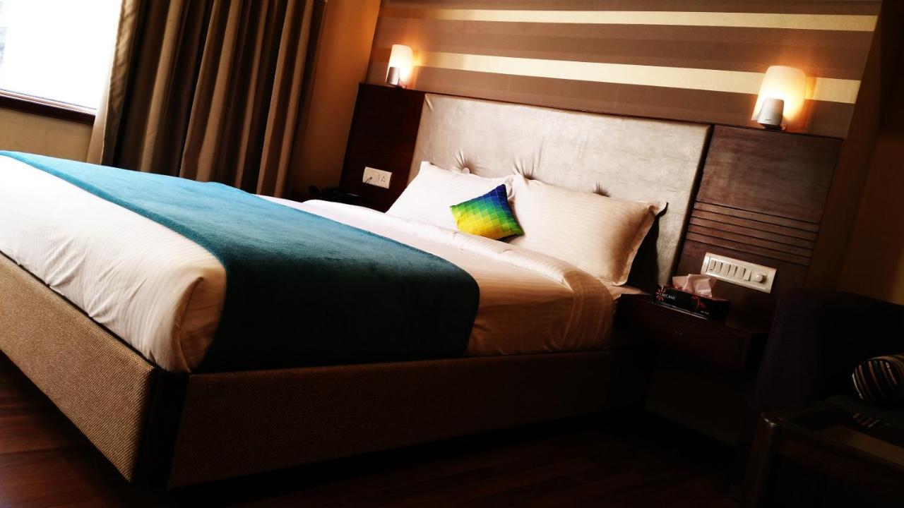 Hotel Qualia Suites New Delhi Eksteriør billede