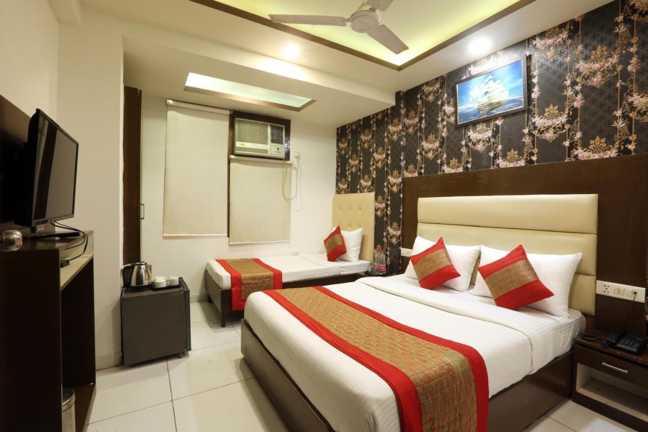 Hotel Qualia Suites New Delhi Eksteriør billede
